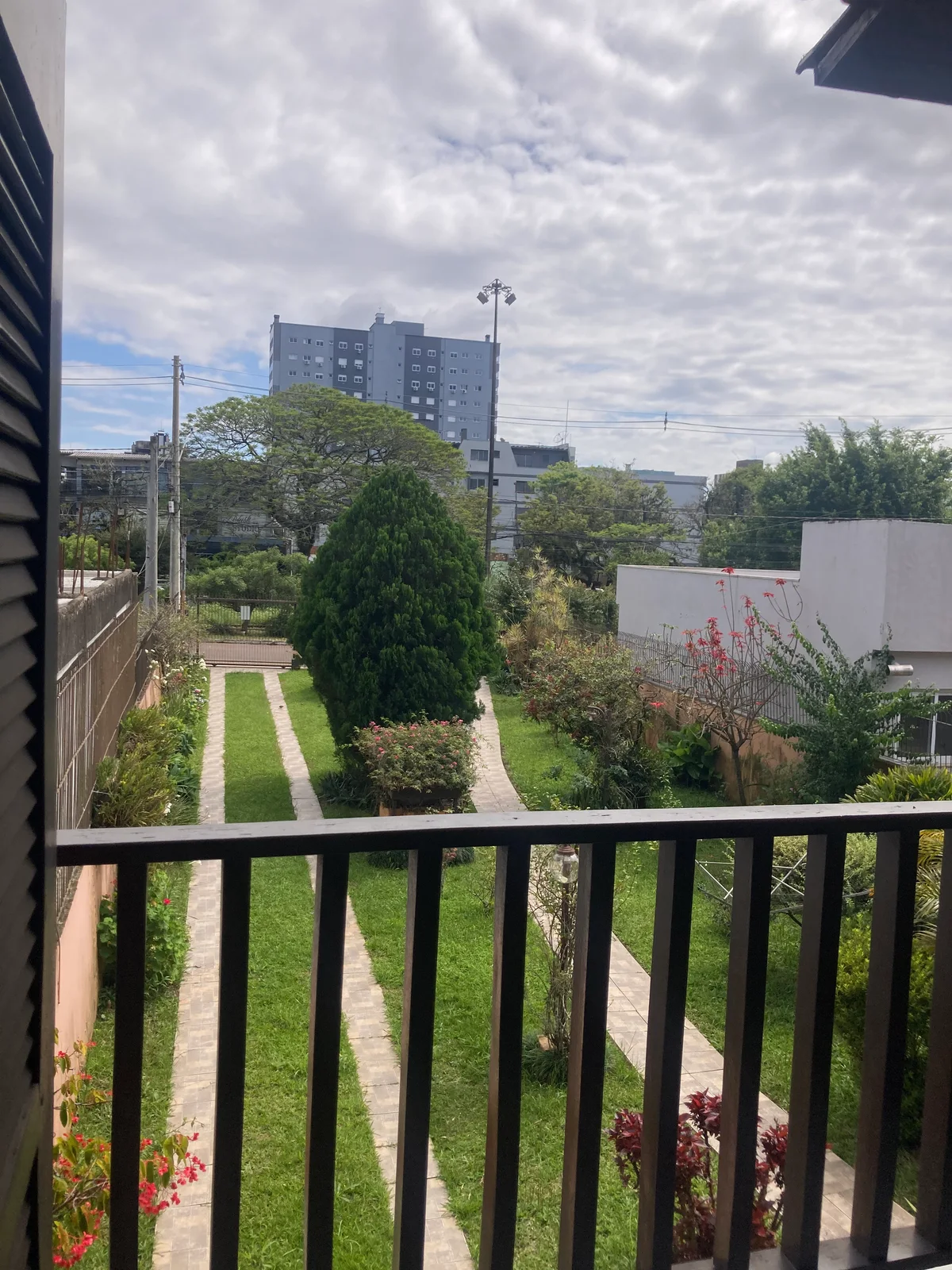 Terreno de 1.364 m² com casa de 2 suítes à venda em Canoas – Oportunidade para morar ou investir — foto 4