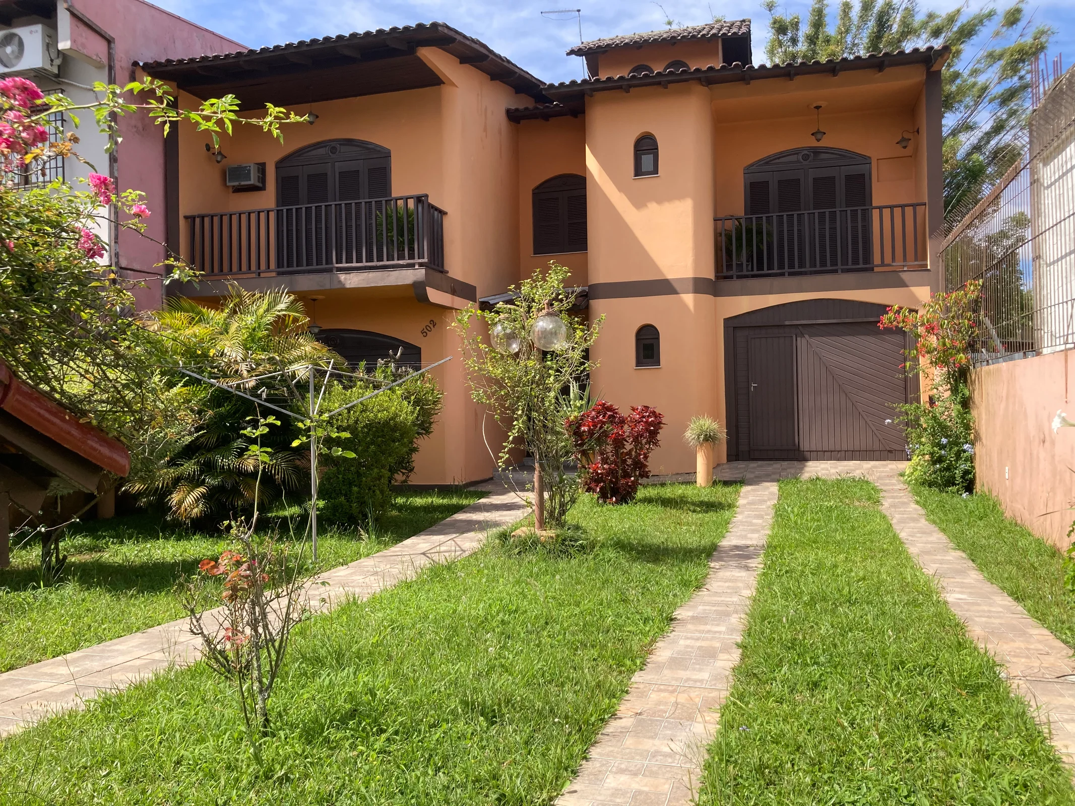 Terreno de 1.364 m² com casa de 2 suítes à venda em Canoas – Oportunidade para morar ou investir — foto 1